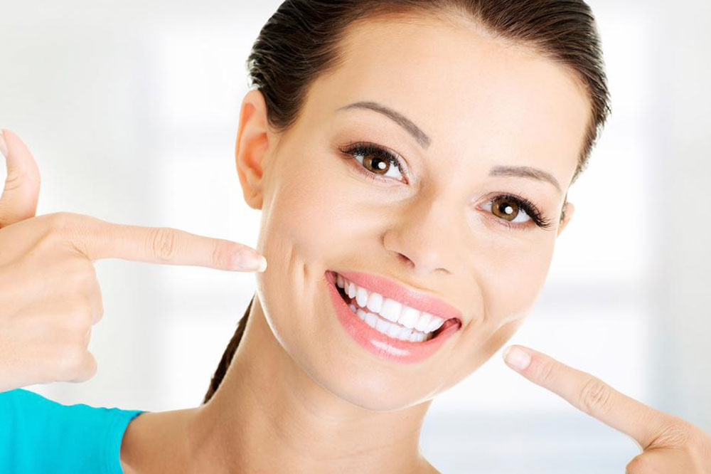 Teeth Whitening Solutions and Products for Smokers